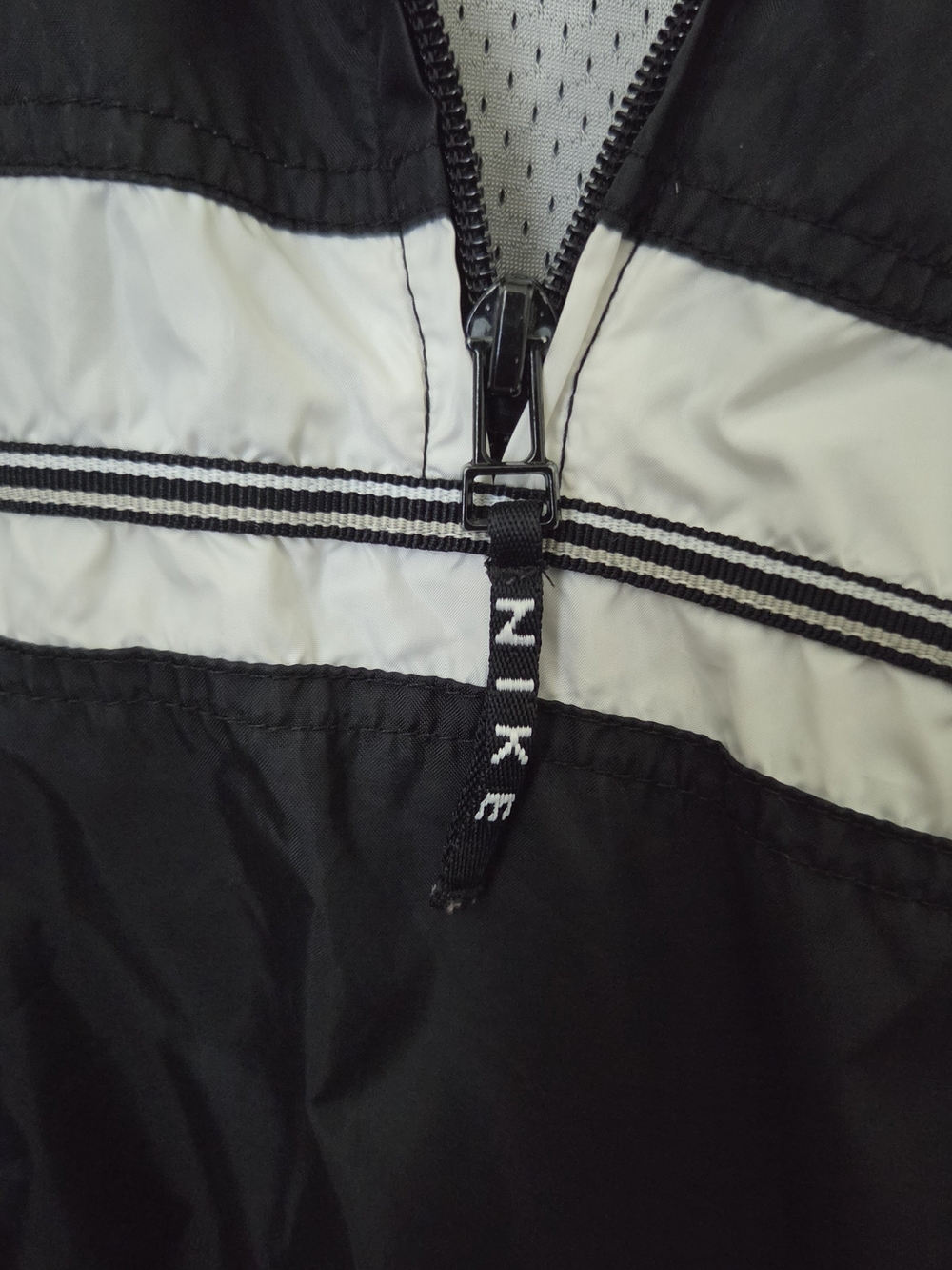 Vintage Nike Women's Black And White Windbreaker Sz M - Picture 5 of 6